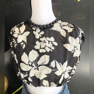 VICI Black & White Floral Balloon Sleeve Crop Top – XS